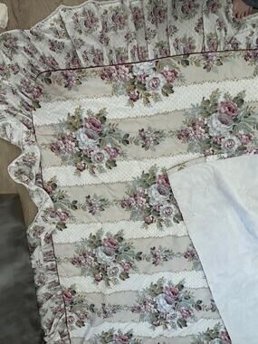 Cottagecore Floral Ruffled Bedspread King Cabbage Rose Shabby Chic